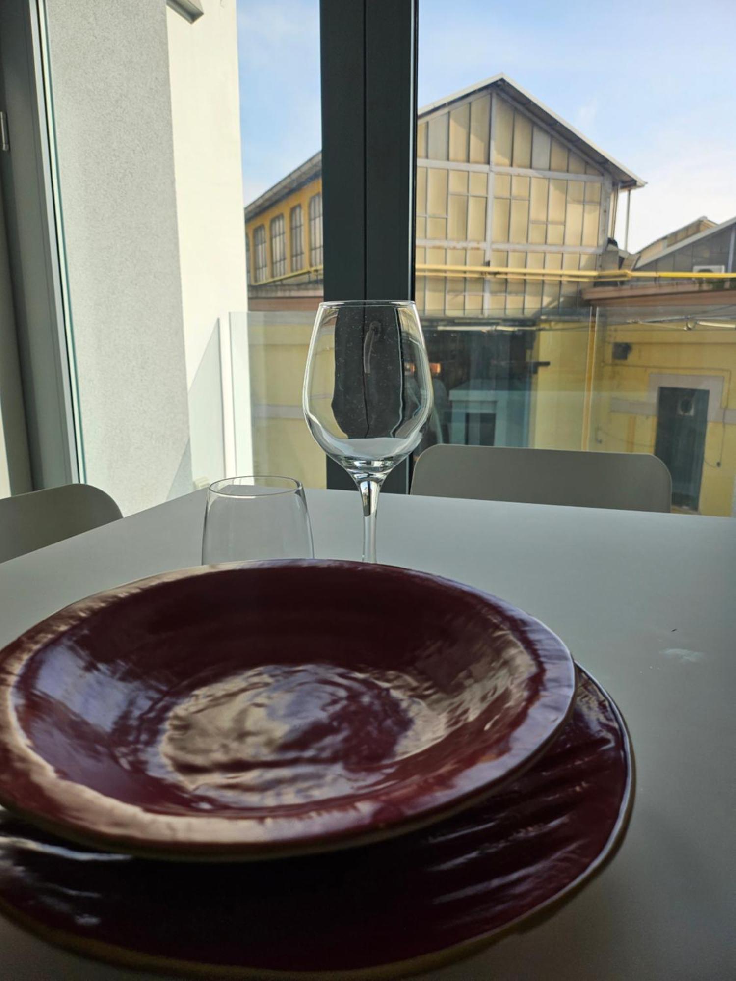 Monviso Modern - Exclusive Apartment Милано Екстериор снимка